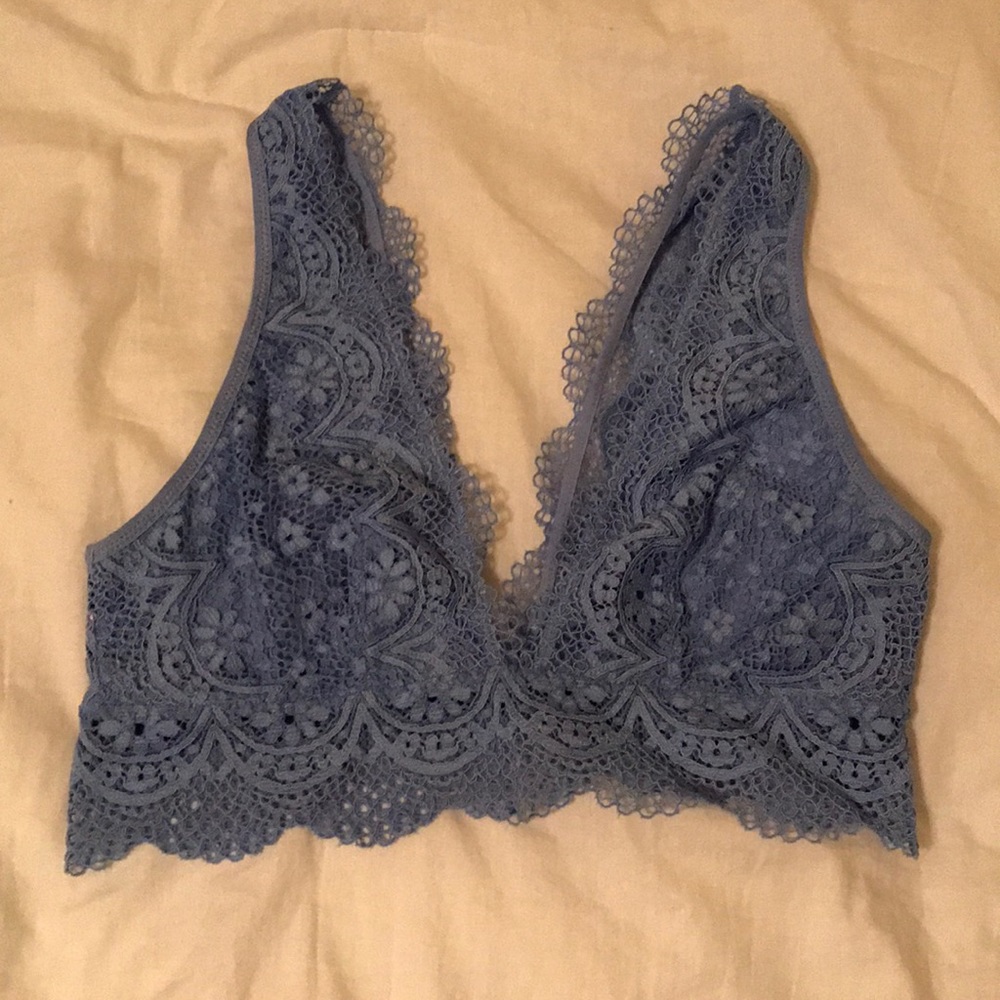 DONATING SOON VS lavender lace bralette